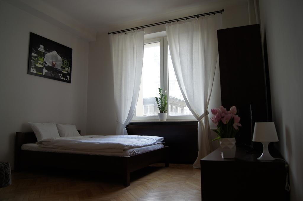 Krucza By Rental Apartments Warschau Buitenkant foto